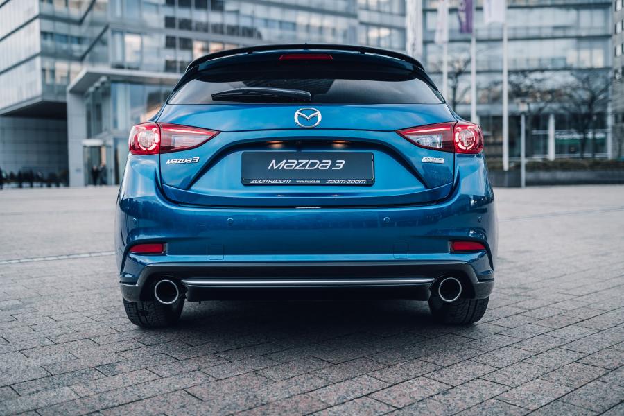  Mazda3 Hatchback Accessorized 2016 года  (WW) (фото 12 из 13)